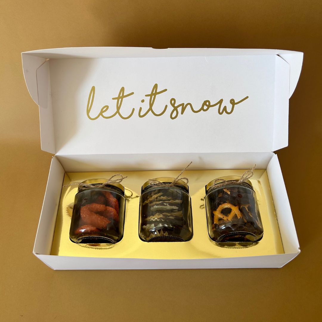 Caja con snacks gourmet