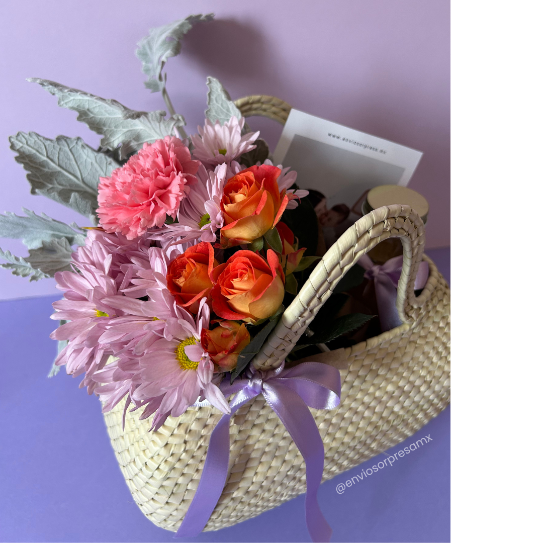 Canasta con flores