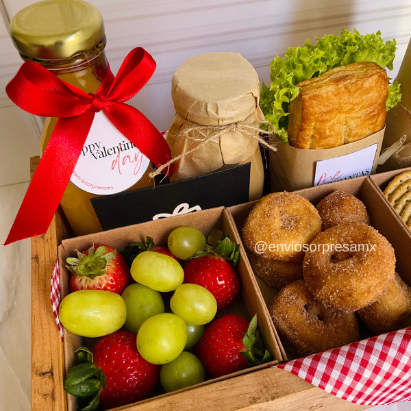 Desayuno con carnes frías