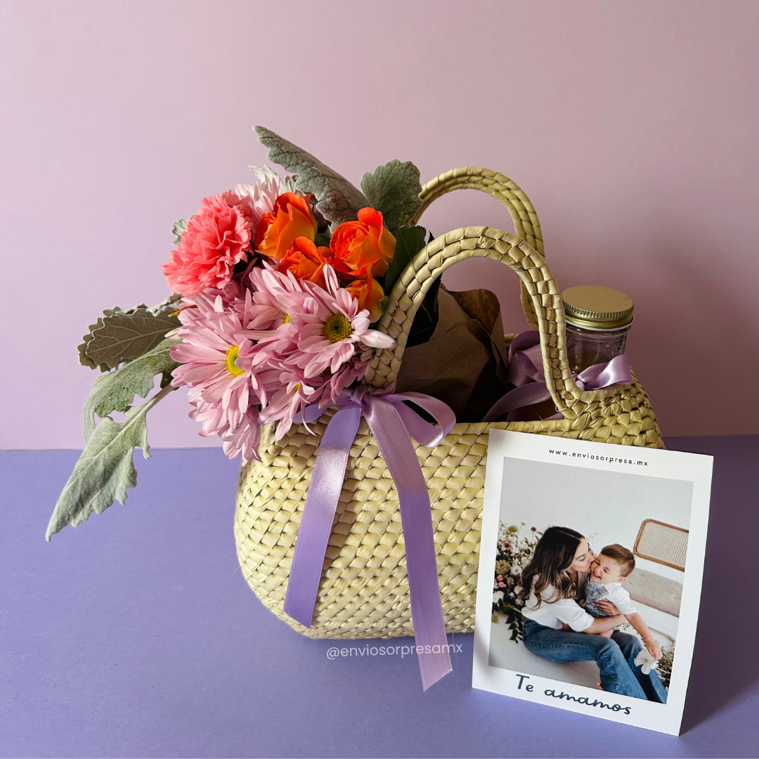 Canasta con flores
