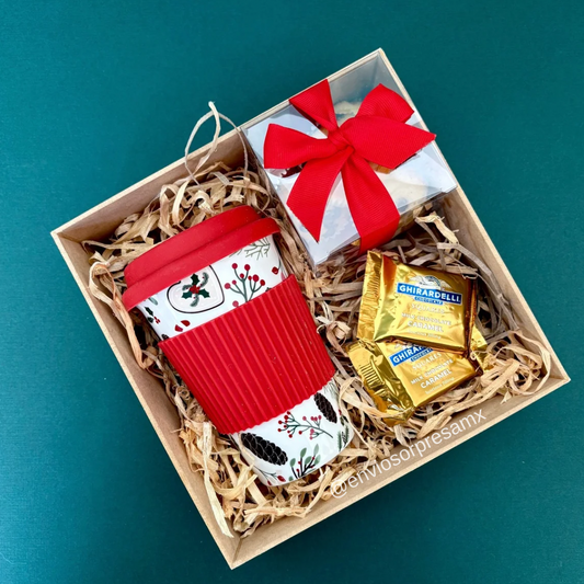 Regalo con vaso navideño
